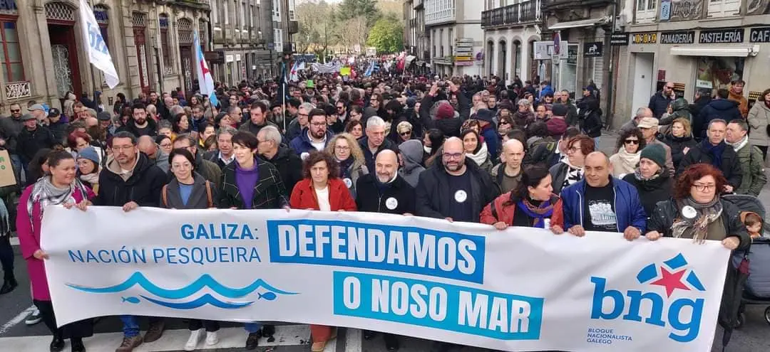 Unha vez m&aacute;is o pobo galego d&aacute; unha lecci&oacute;n de dignidade colectiva, defendendo o noso mar e o sector pesqueiro e marisqueiro da incompetencia, das mentiras e das manipulaci&oacute;ns do PP.