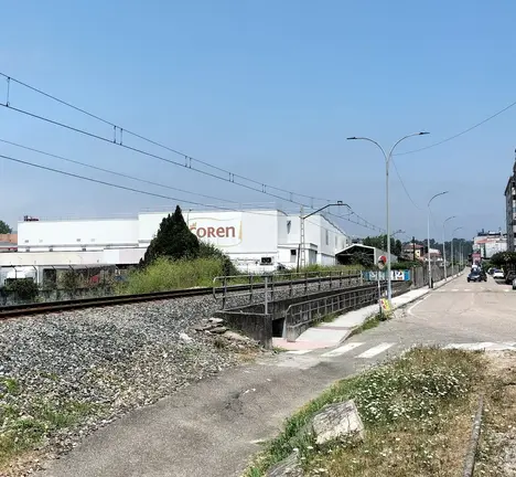 V&iacute;a do tren ao seu paso polo Porri&ntilde;o